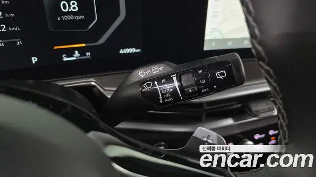 Kia Sorento 2023 — Фото 18/20
