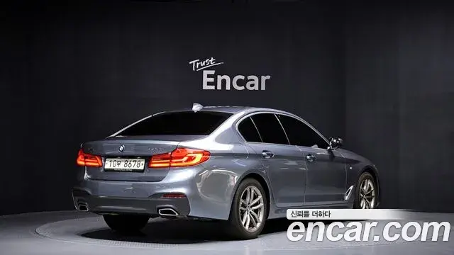 BMW 5 Series 2018 — Фото 1/20