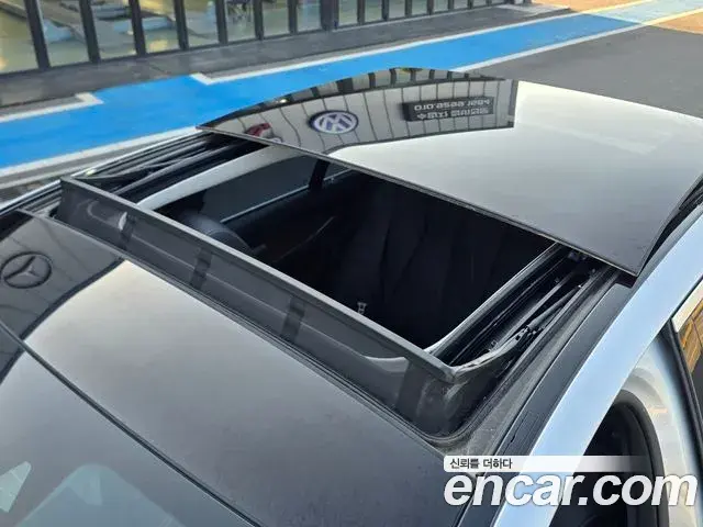 Mercedes-Benz E-Class 2019 — Photo 14/20