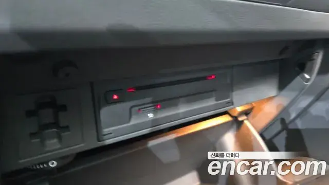 Volkswagen Tiguan 2020 — Photo 18/33
