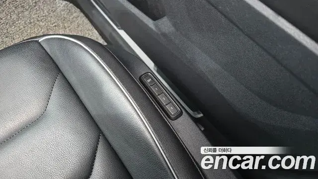 Volkswagen Tiguan 2020 — Photo 14/33