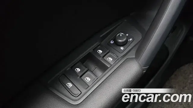 Volkswagen Tiguan 2020 — Photo 5/33