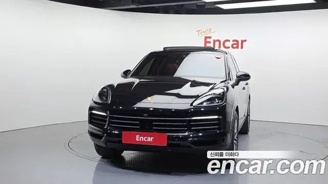 Porsche Cayenne 2023 — Şəkil 11/32