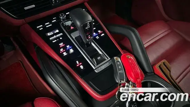 Porsche Cayenne 2023 — Şəkil 16/32