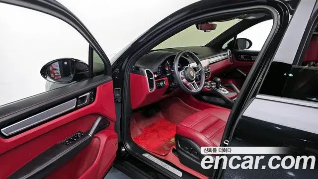 Porsche Cayenne 2023 — Şəkil 18/32