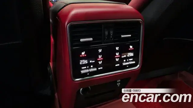 Porsche Cayenne 2023 — Şəkil 23/32