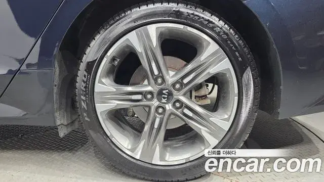 Kia K5 2020 — ფოტო 3/30