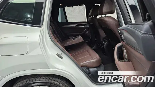 BMW X3 2021 — ფოტო 8/37