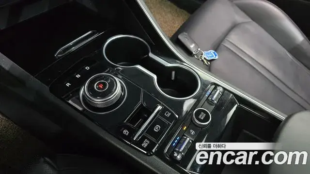 Kia K5 2020 — Şəkil 24/32