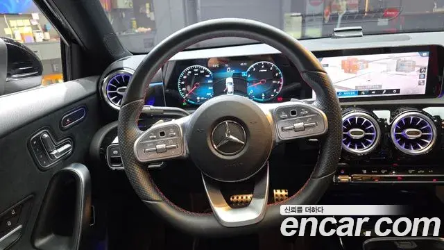 Mercedes-Benz A-Class 2020 — Фото 13/20