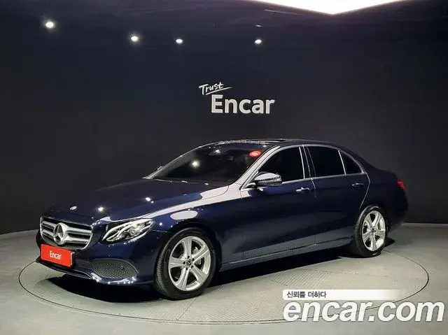 Mercedes-Benz E-Class 2018 — Фото 20/20