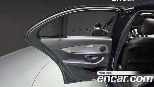 Mercedes-Benz E-Class 2018 — ფოტო 1/50