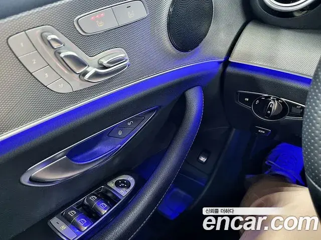 Mercedes-Benz E-Class 2018 — ფოტო 27/50
