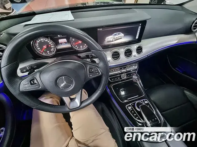 Mercedes-Benz E-Class 2018 — ფოტო 13/50