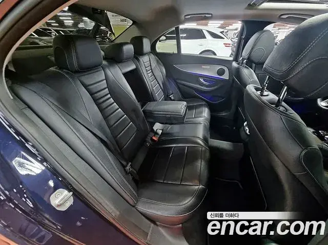 Mercedes-Benz E-Class 2018 — ფოტო 46/50