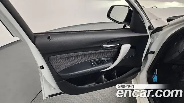 BMW 1 Series 2018 — Photo 27/32