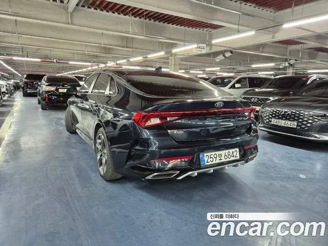 Kia K5 2020 — Şəkil 10/17