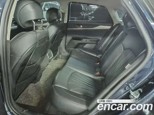 Kia K5 2020 — Şəkil 16/17