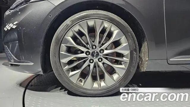 Kia K8 2022 — ფოტო 6/20