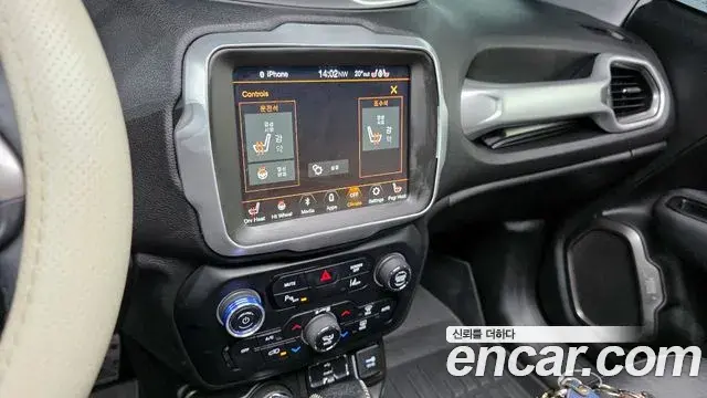 Jeep Renegade 2019 — Photo 33/35