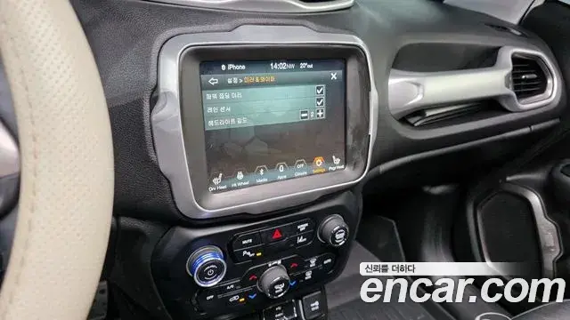 Jeep Renegade 2019 — Photo 9/35