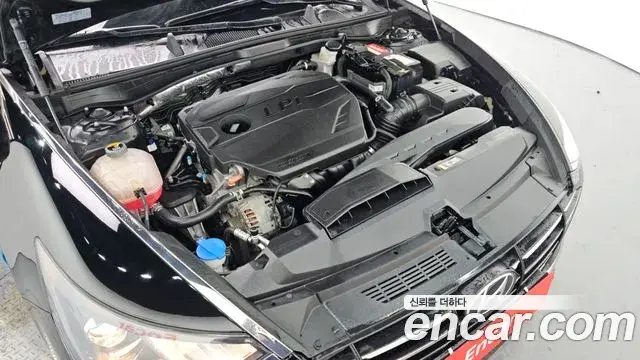 Hyundai Sonata 2023 — Фото 6/20