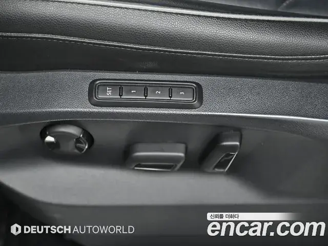 Volkswagen Tiguan 2018 — Şəkil 18/20