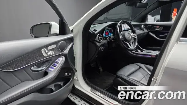 Mercedes-Benz GLC-Class 2021 — Şəkil 31/33