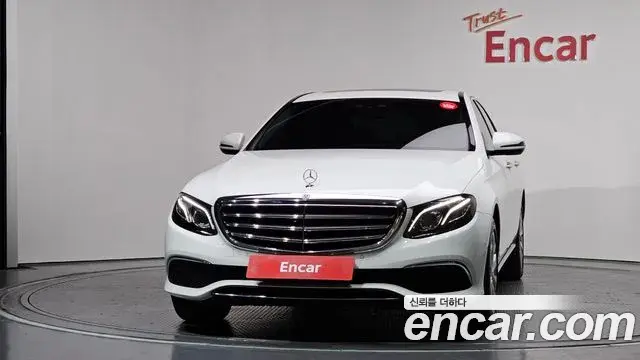 Mercedes-Benz E-Class 2018 — Фото 3/20