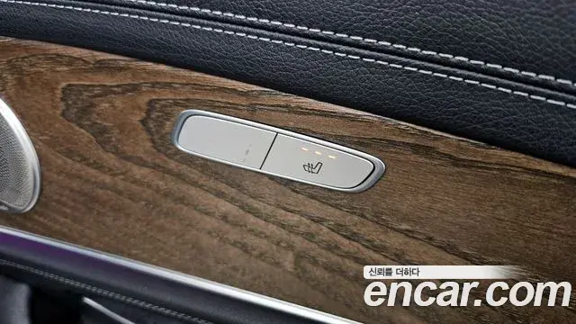 Mercedes-Benz E-Class 2018 — Фото 19/20