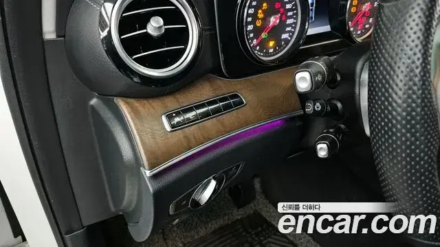 Mercedes-Benz E-Class 2018 — Şəkil 10/34