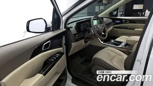 Kia Carnival 2023 — Фото 10/20