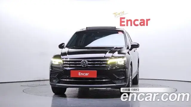 Volkswagen Tiguan 2018 — Şəkil 8/20