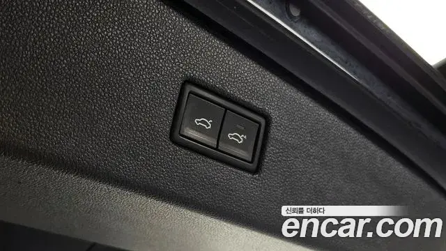 Volkswagen Tiguan 2018 — Şəkil 18/20
