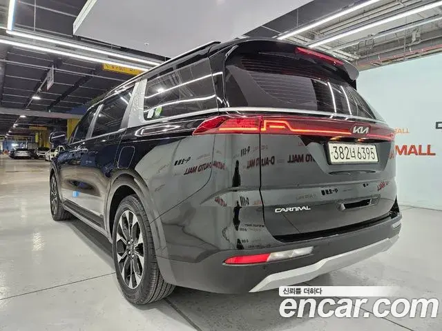 Kia Carnival 2022 — Фото 4/20