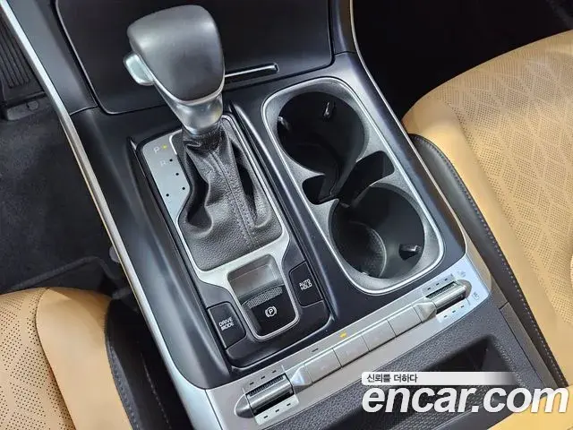 Kia Carnival 2022 — Фото 18/20