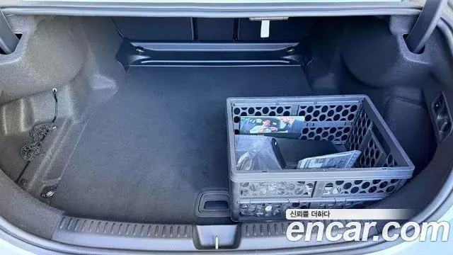 Mercedes-Benz E-Class 2025 — Şəkil 10/15