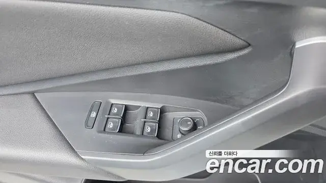 Volkswagen Jetta 2021 — Photo 26/33