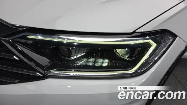 Volkswagen Jetta 2021 — Photo 31/33