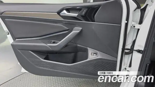 Volkswagen Jetta 2021 — Photo 20/33