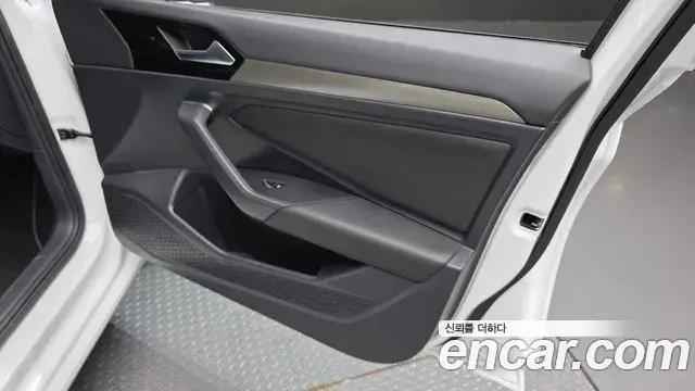 Volkswagen Jetta 2021 — Photo 16/33