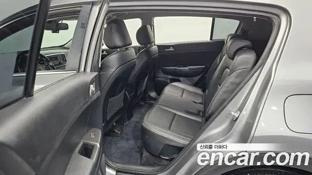 Kia Sportage The Bold 2020 — Photo 21/30