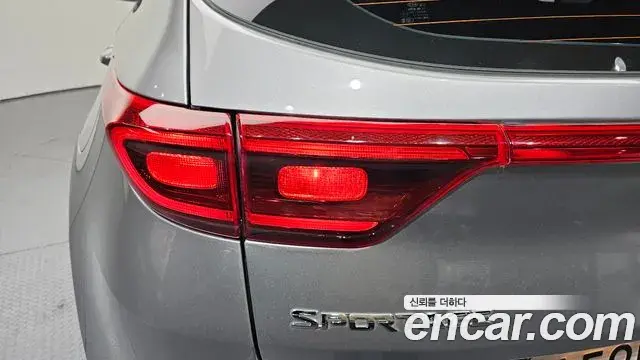 Kia Sportage The Bold 2020 — Photo 16/30