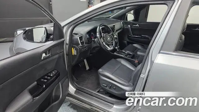 Kia Sportage The Bold 2018 — ფოტო 24/33