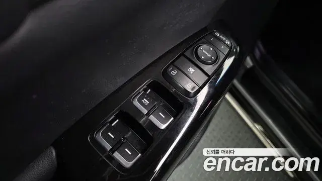 Kia Sportage The Bold 2018 — ფოტო 22/33