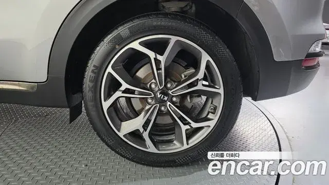 Kia Sportage The Bold 2018 — ფოტო 29/33