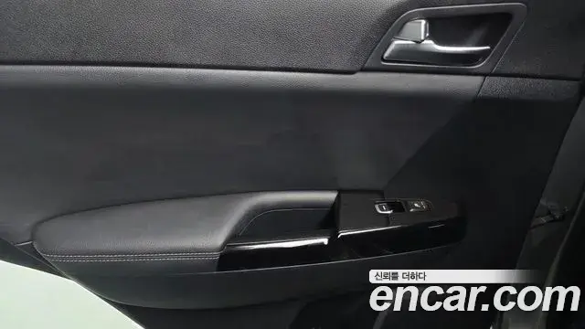 Kia Sportage The Bold 2018 — ფოტო 31/33
