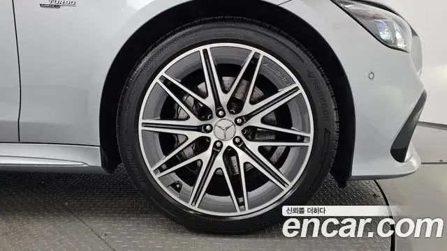 Mercedes-Benz AMG GT 2022 — Şəkil 17/35