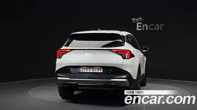 Kia Sportage 2024 — Şəkil 29/30
