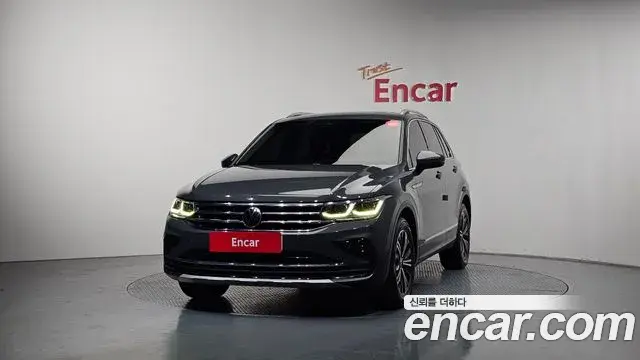 Volkswagen Tiguan 2021 — Photo 13/20